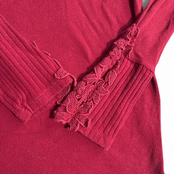 Hollister red long sleeve top - Picture 3 of 5